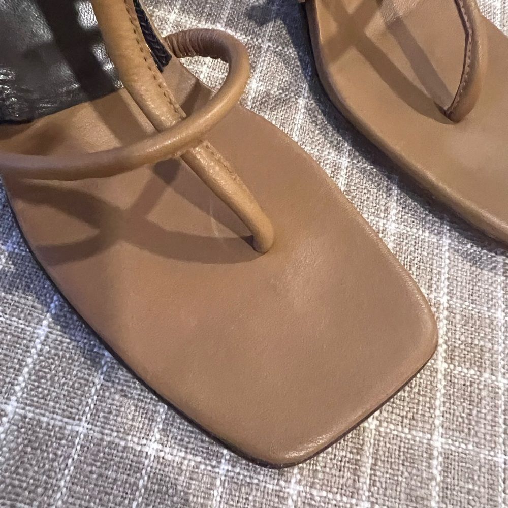 Dorateymur tan square toed sandals - Picture 6 of 8